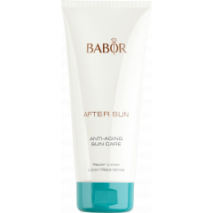 Egy gyors felszívódású öregedésgátló napozás utáni testápoló After Sun Repair Lotion